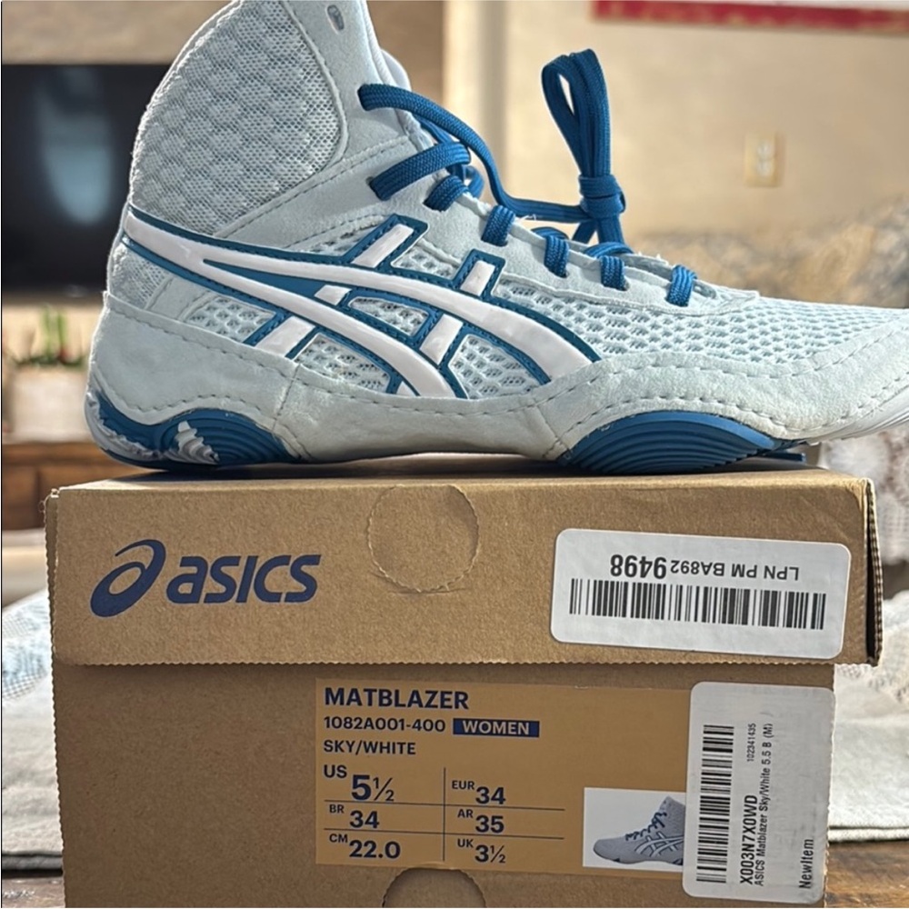 ASICS Women's MATBLAZER Wrestling‎ Shoe Sz 5.5 - Picture 2 of 8